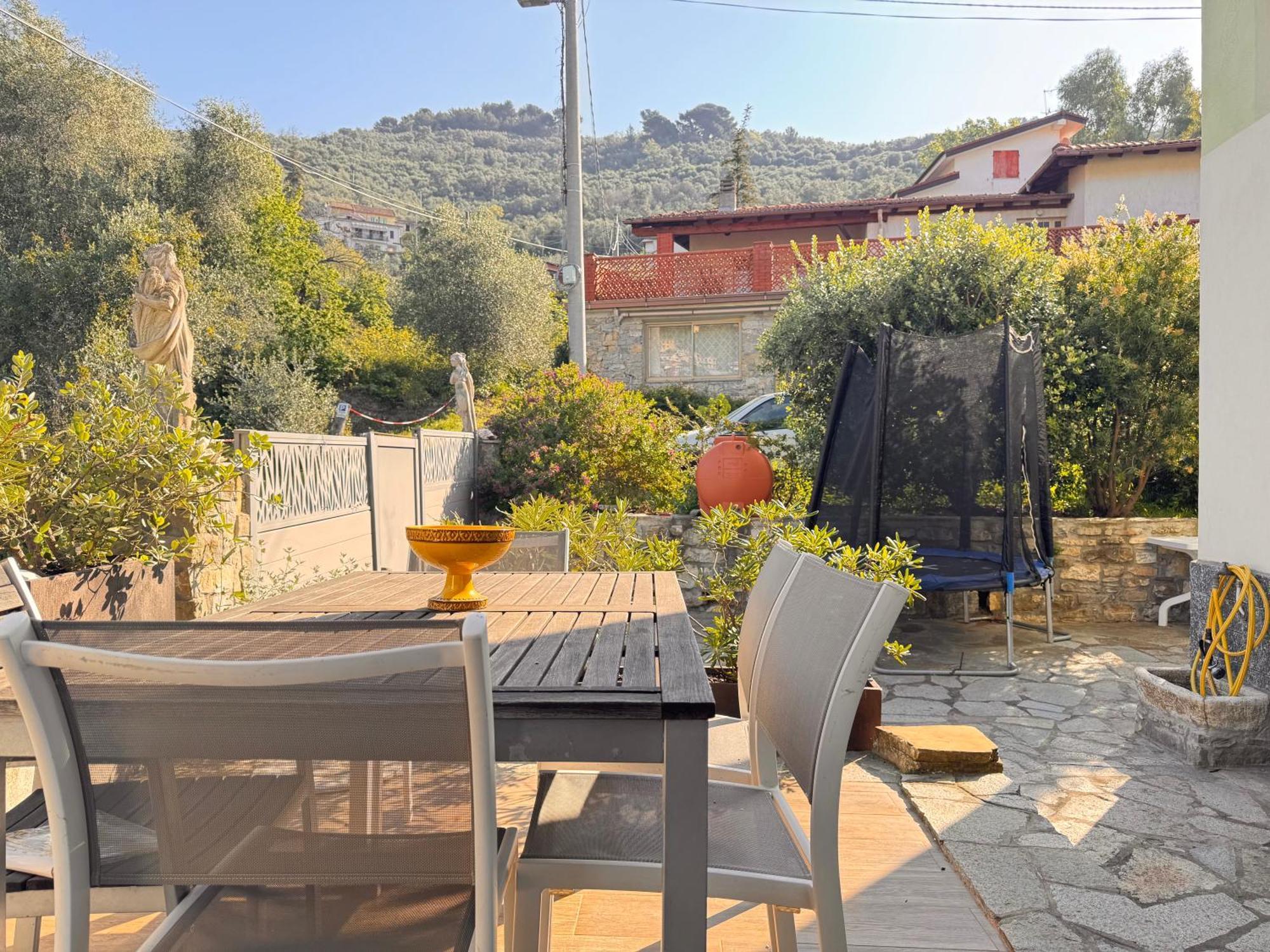 Villa Casa Bisou Italia Wifi Et Parking Free Privato Diano San Pietro Exterior foto